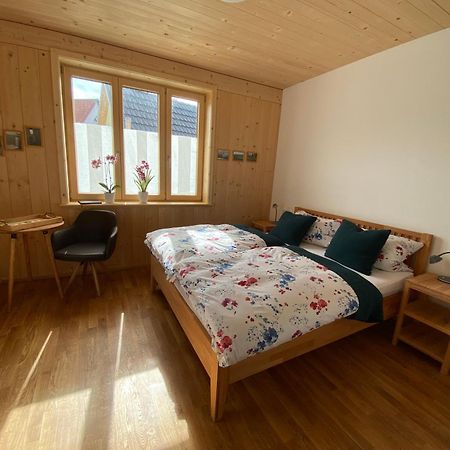 Uebernachtung Beim Bio-Metzger "Zimmer Rosl" Mössingen Exterior foto